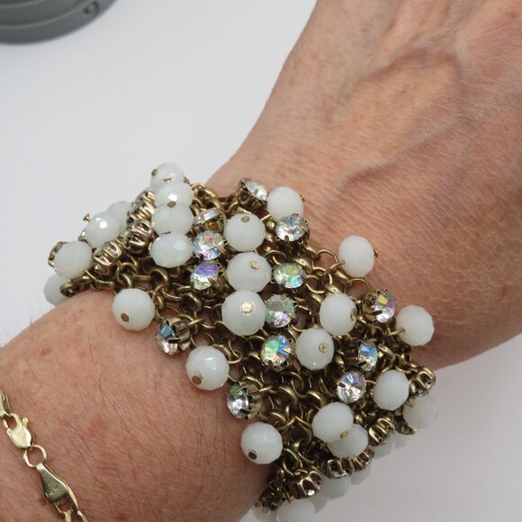 Vintage Chunky Gold Tone Chain Bracelet White Beads Clear Rhinestones - Picture 3 of 10
